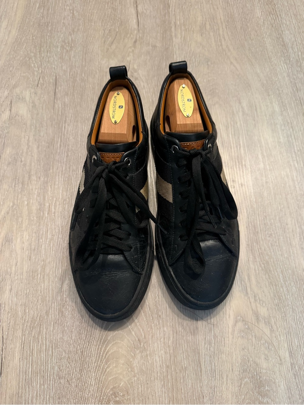 Bally Black Men’s Leather Casual Sneakers with Contrast Stripe